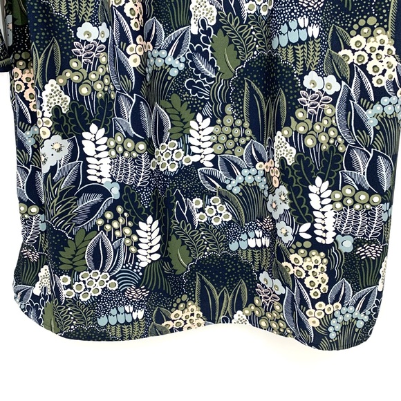 Ann Taylor Dark Floral Leaf Print Button V-Neck Long Sleeve Dress With Pockets - Picture 11 of 16